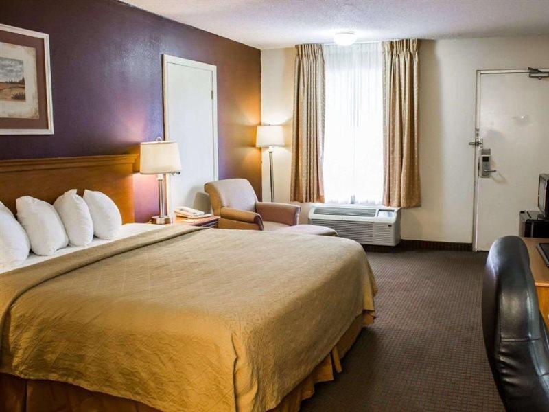 Red Roof Inn Данн Екстер'єр фото