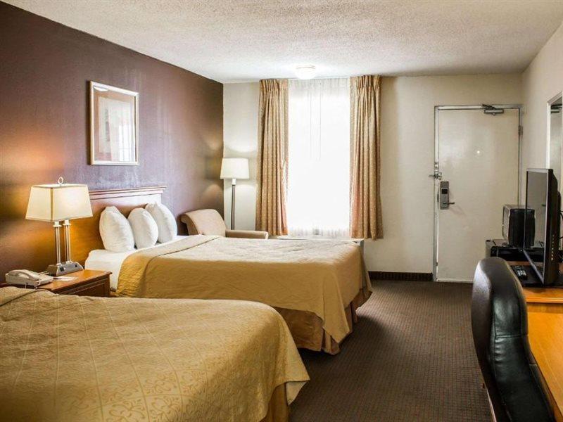Red Roof Inn Данн Екстер'єр фото