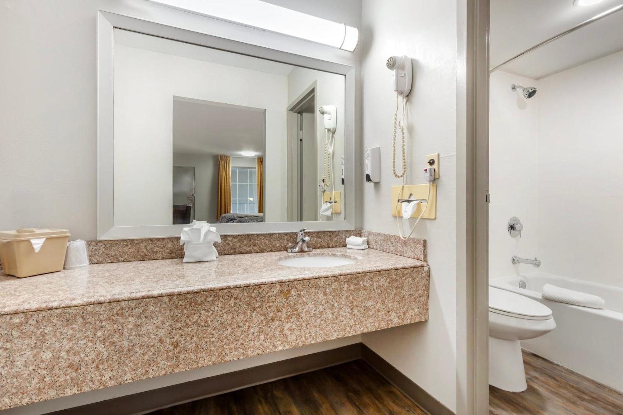 Red Roof Inn Данн Екстер'єр фото